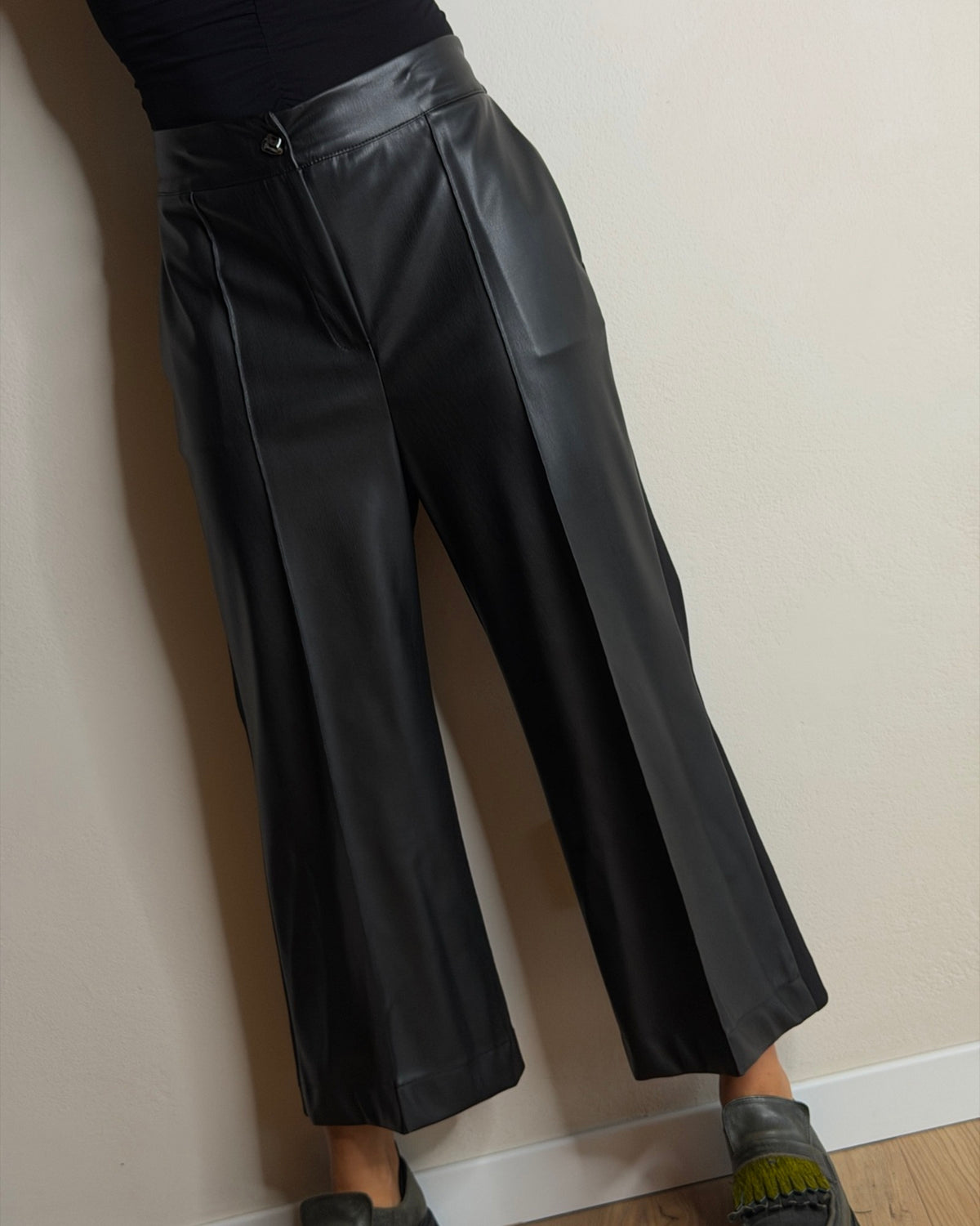 PANTALONE CROPPED BIMATERIALE
