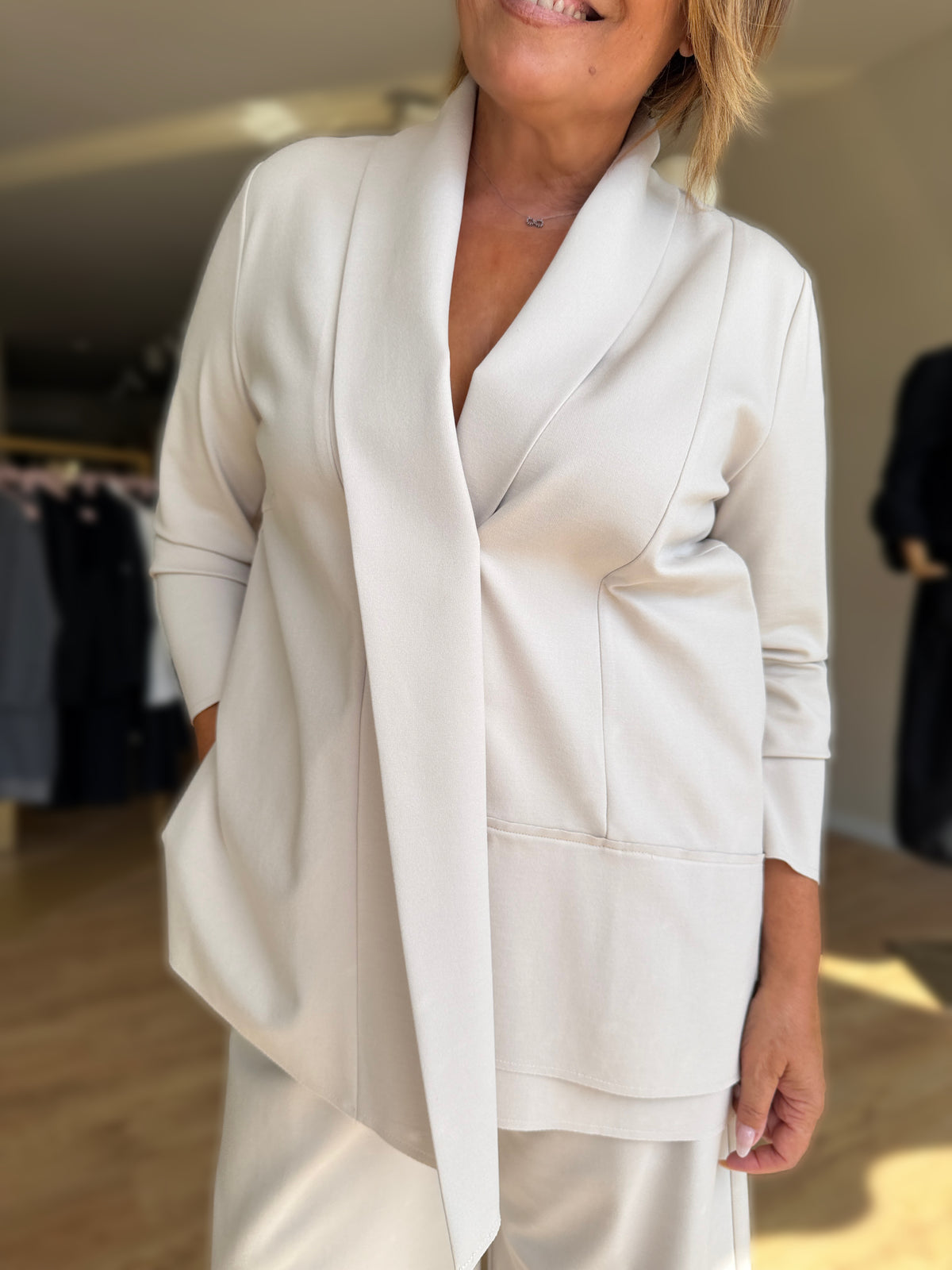 COMPLETO CON GIACCA E PANTALONE