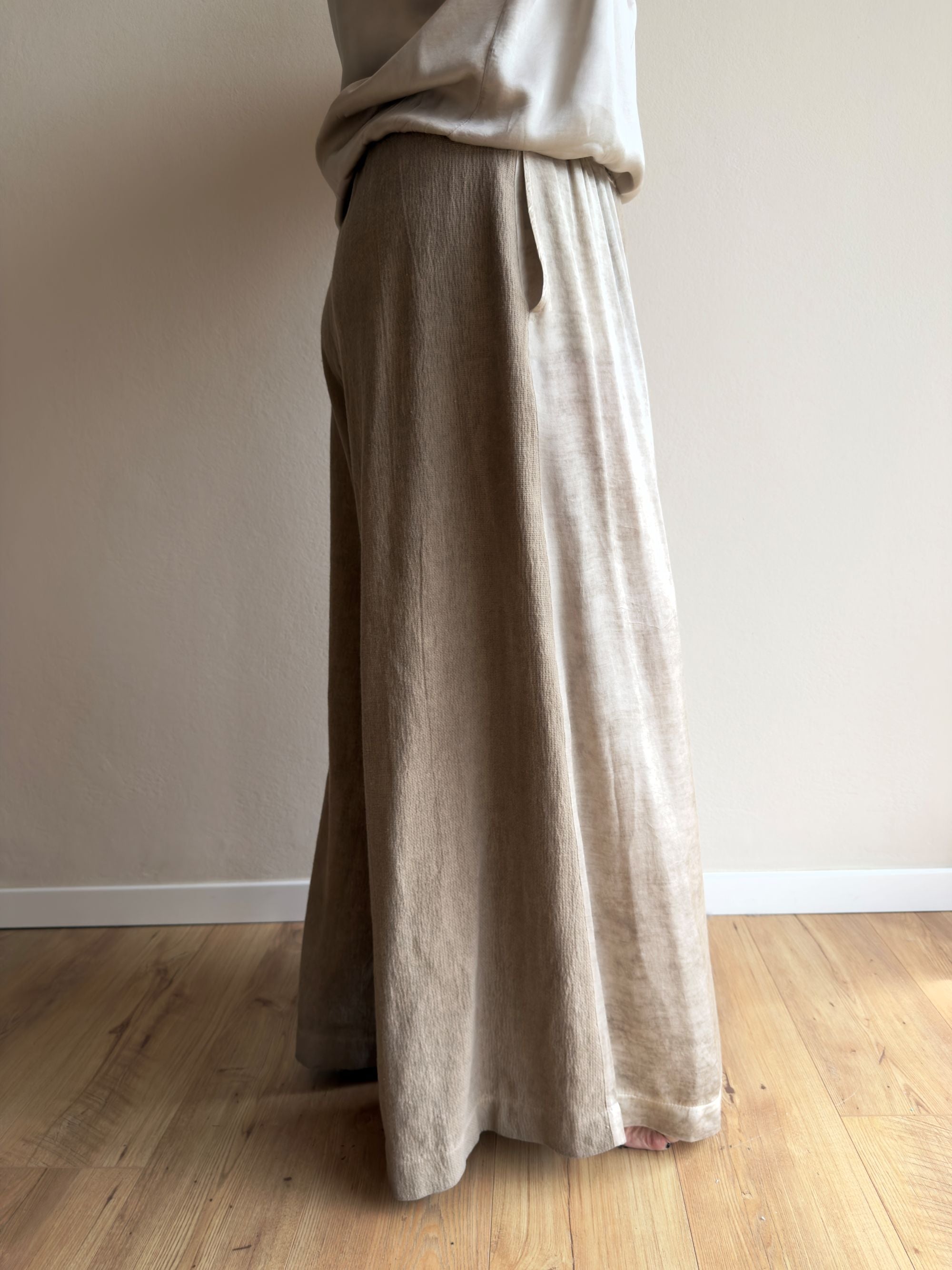 PANTALONE EFFETTO NATURALE