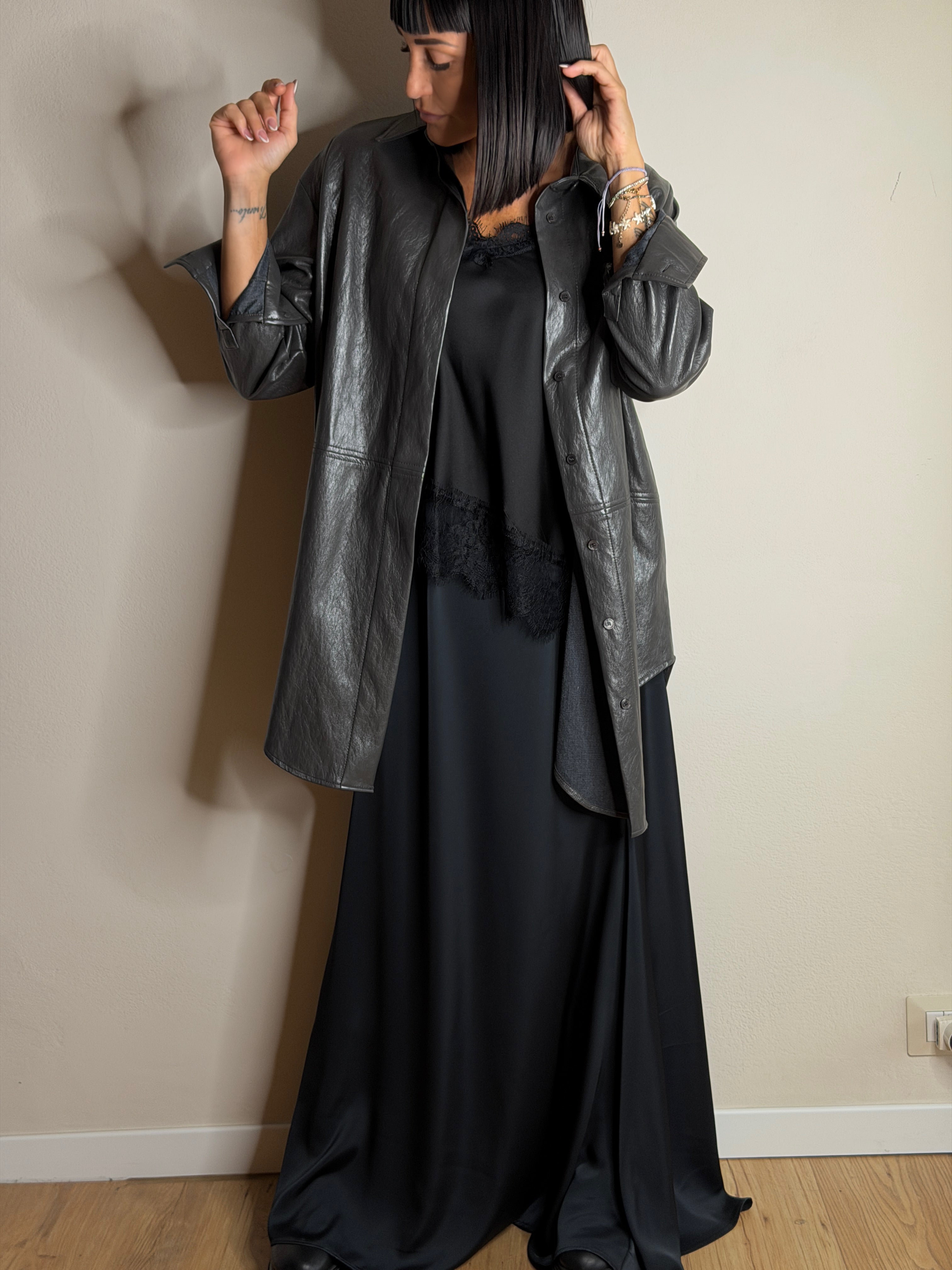 CAMICIA OVERSIZE EFFETTO PELLE