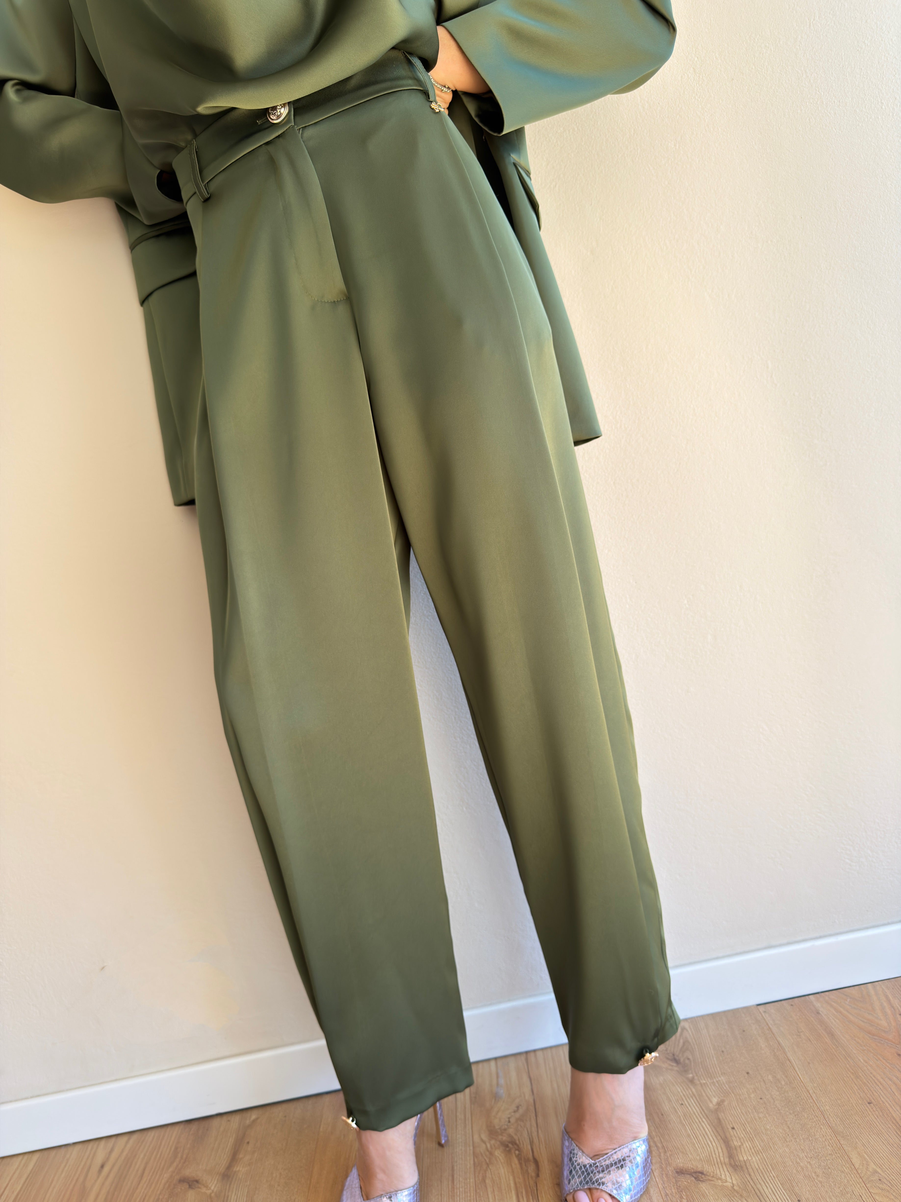 TAILLEUR SATINATO OLIVA