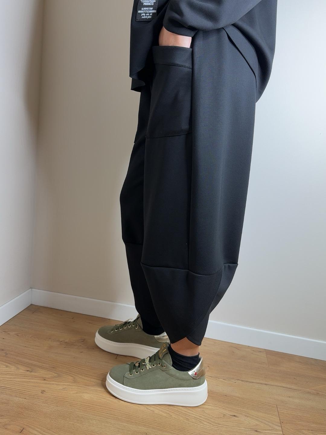 TUTA OVERSIZE NERA