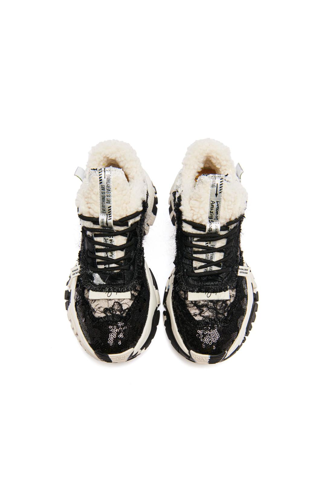 SNEAKERS BLACK WHITE