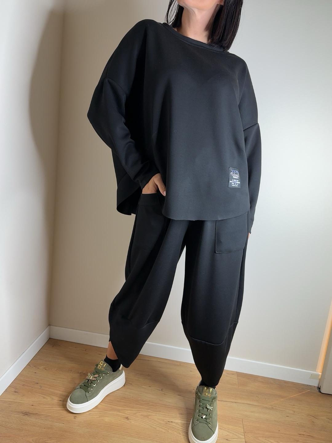 TUTA OVERSIZE NERA