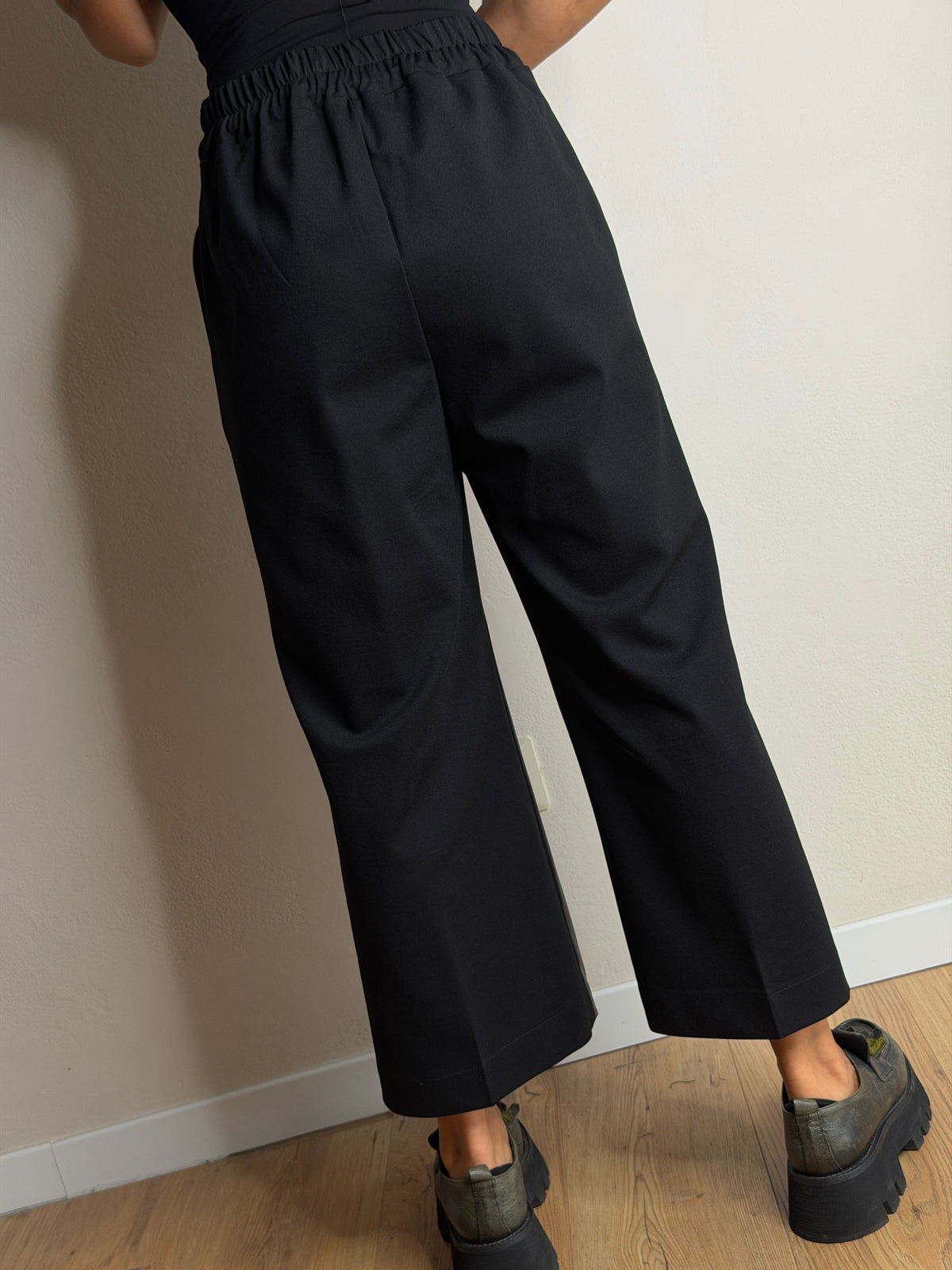 PANTALONE CROPPED BIMATERIALE