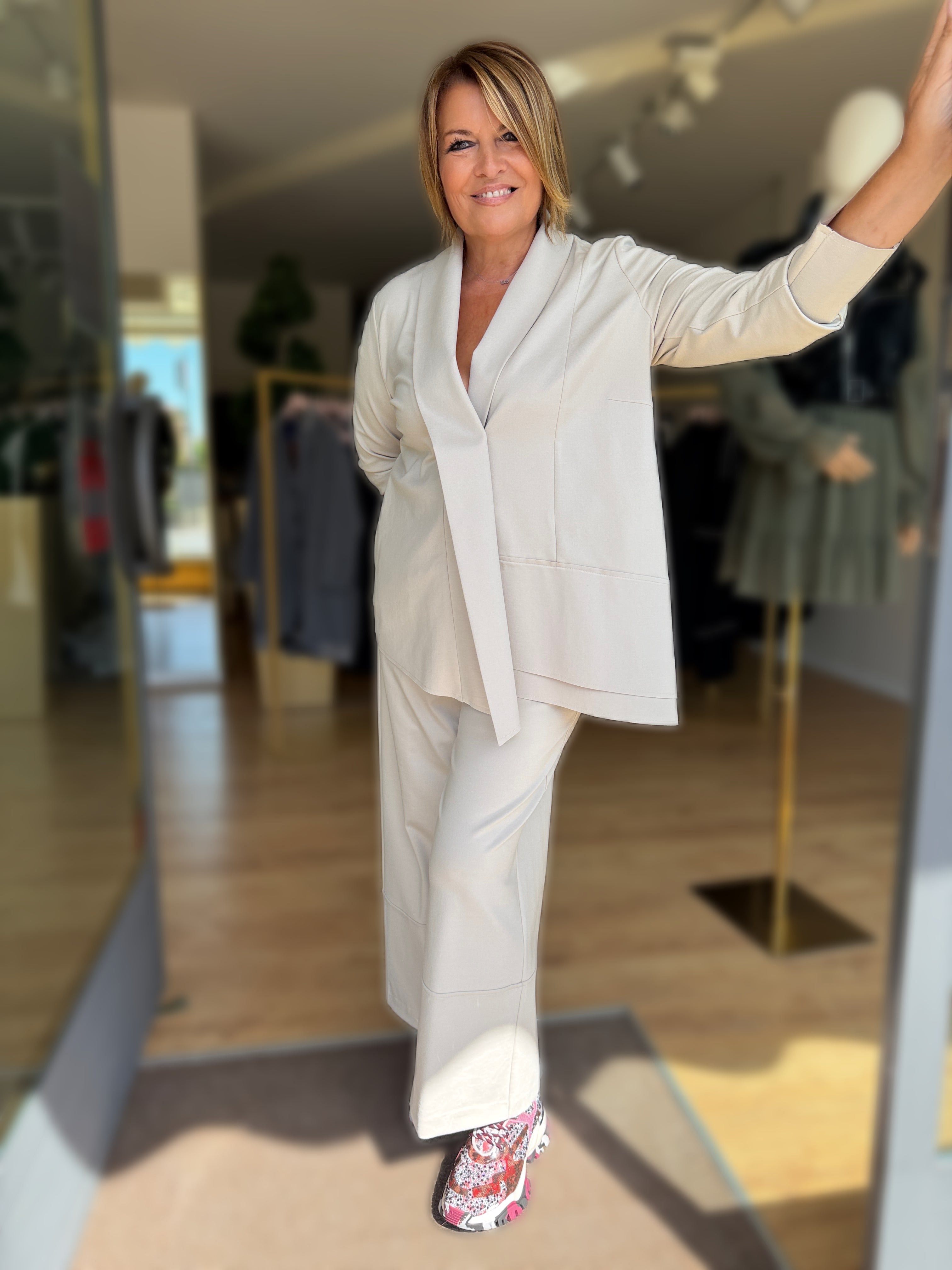 COMPLETO CON GIACCA E PANTALONE